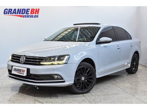 VOLKSWAGEN JETTA 1.4 16V TSI COMFORTLINE GASOLINA 4P TIPTRONIC VOLKSWAGEN JETTA 1.4 16V TSI COMFORTLINE GASOLINA 4P TIPTRONIC